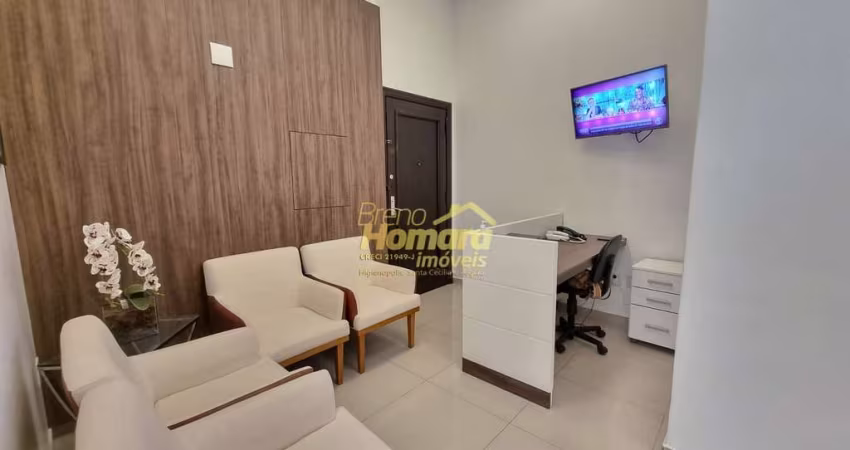 Imóvel Comercial ou Residencial em Prédio misto em movimentada rua em Santa Cecilia.