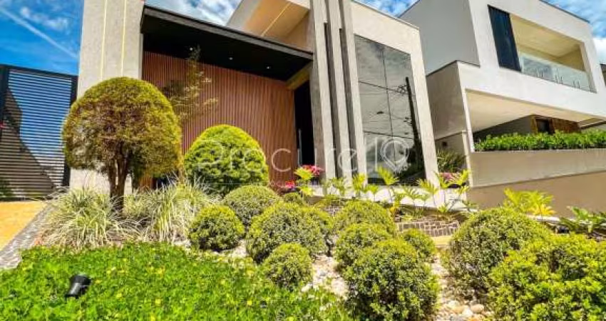 CASA TÉRREA 250M², COM 03 QUARTOS SENDO 03 SUÍTES, À VENDA NO CONDOMÍNIO ALTO DO CASTELO.