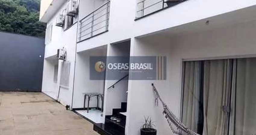 Apartamento à venda no Centro de Porto Seguro, 66,55m², 1 dormitório, 1 suíte, por R$400.000. Oportunidade!