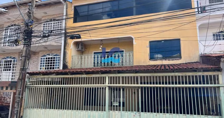 Sobrado para Venda em Brasília, Riacho Fundo I, 4 dormitórios, 1 suíte, 3 banheiros, 3 vagas