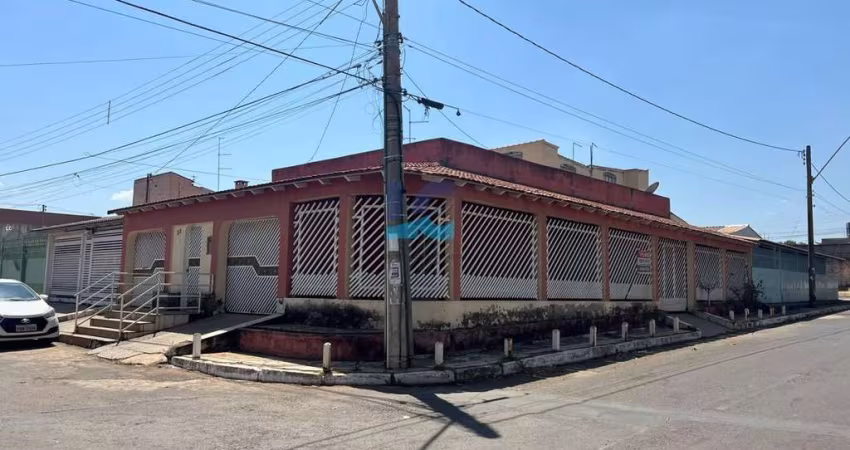 Casa para Venda em Brasília, Ceilândia Norte (Ceilândia), 3 dormitórios, 2 suítes, 2 banheiros, 2 vagas