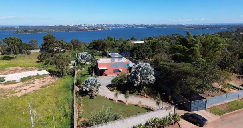 Casa para Venda em Brasília, Setor de Mansões do Lago Norte, 3 dormitórios, 1 suíte, 3 banheiros, 1 vaga