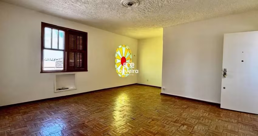 Apartamento com 2 quartos para alugar no Centro, Pelotas 