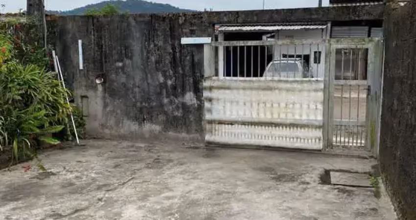 Casa à venda no Agenor de Campos, Mongaguá 