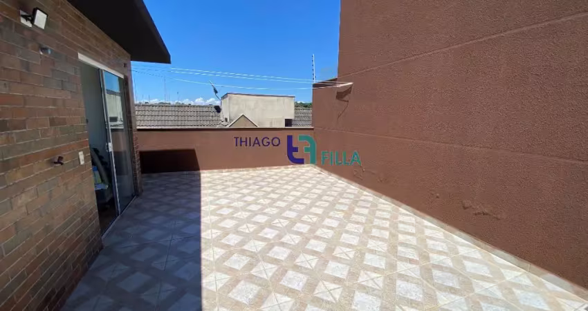 Sobrado ensolarado com 3 quartos e terraço