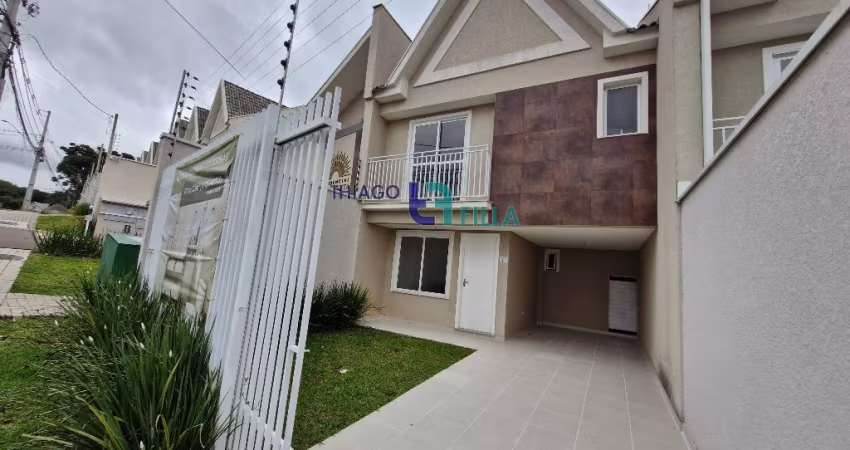 Sobrado Frente Rua à venda no Santa Cândida