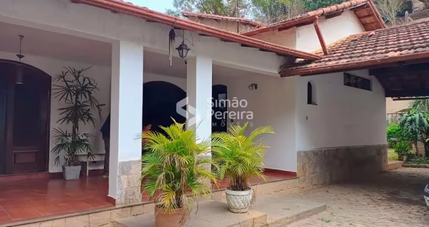 Localização Perfeita Para Morar ou Estabelecer Seu Negócio  No Centro De Paraíba Do Sul!