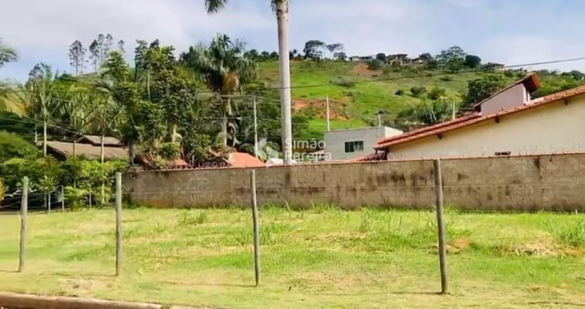 Terreno de esquina totalmente plano à venda Simão Pereira, MG