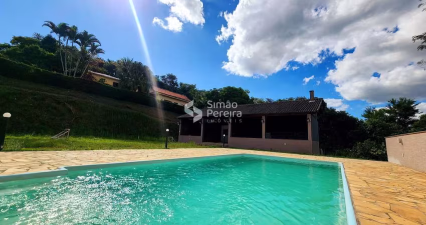 Casa diferenciada à venda no condomínio mais bem estruturado de Simão Pereira - MG