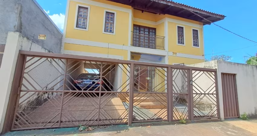Sobrado em Caldas Novas com 3/4, 2 suítes, closet, 6 banheiros no Itanhangá 1