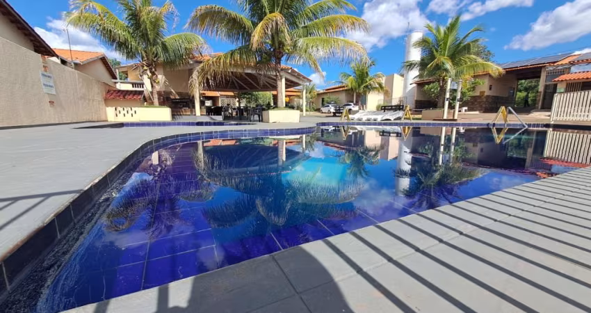 Oportunidade em Caldas Novas! Casa em condomínio com piscinas, sauna, área gourmet e acaddemia