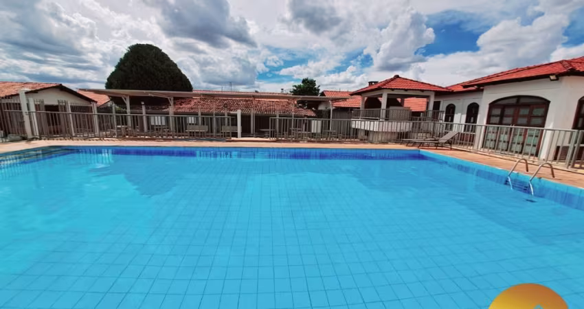 Chalé em Caldas Novas mobiliado em condomínio com área de lazer.