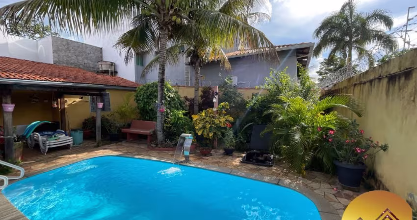 Oportunidade no Itanhangá 2 em Caldas Novas, são 2 casas com piscina privativa, energia solar