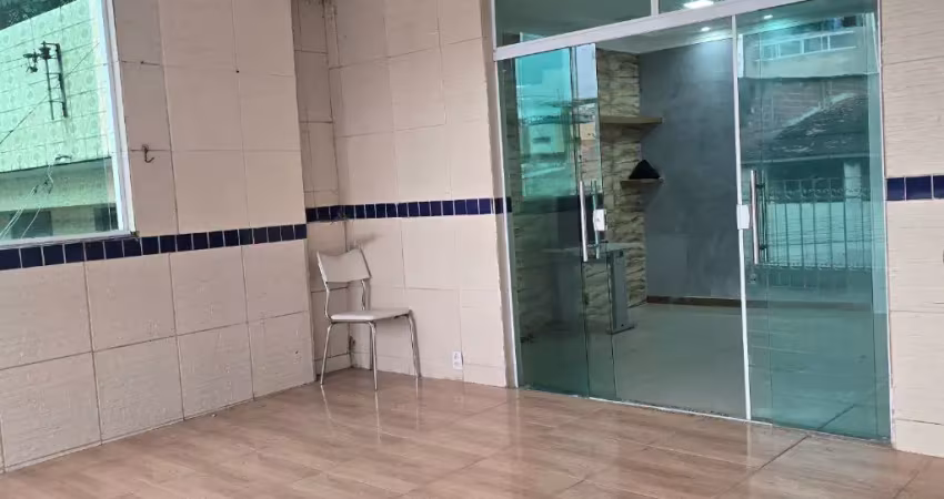 Apartamento com 2 quartos para alugar na Rua Paraná, 310, Paripe, Salvador