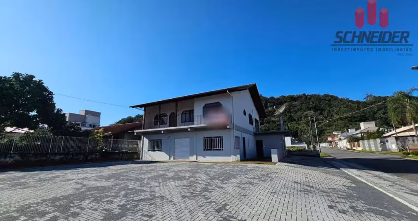 Casa com 4 dormitórios para alugar no bairro estados em indaial/sc