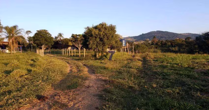 Sítio à venda em ouro fino, são josé do mato dentro, com 3 quartos, com 11.4 hectares
