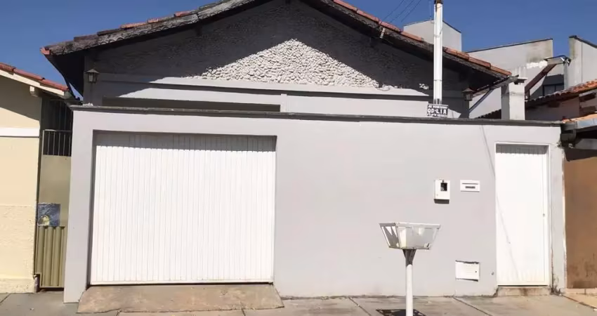 Casa com 2 quartos para alugar na Dona Elvira, Quadra D, Lote, 1, Vila Santa Maria de Nazareth, Anápolis