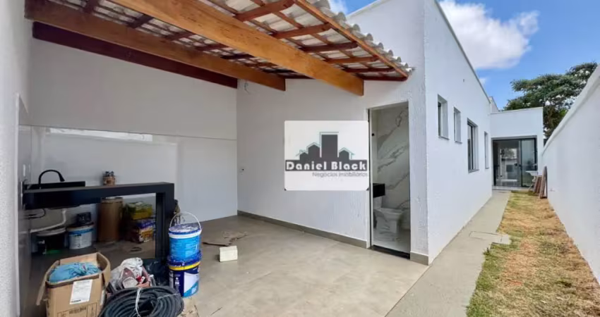 Casa à venda no bairro santa mônica, belo horizonte  oportunidade imperdível!