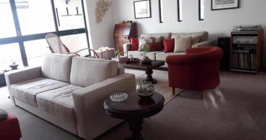 VENDA DE CASA COMERCIAL NA VILA MADELENA - SP, 3 DORMITÓRIOS SENDO 1 SUÍTE  E 3 VAGAS