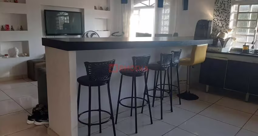 Casa a venda em vila medeiros com 240m2, sala ,cozinha, 4 quartos e 3 vagas de carro