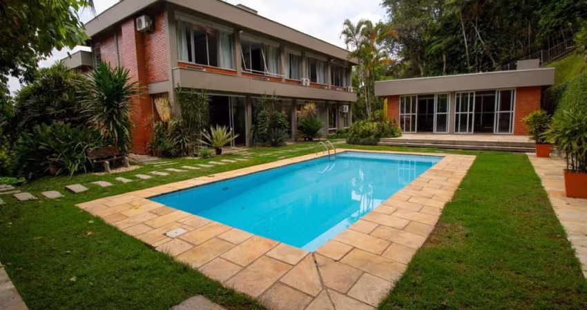 Casa exclusiva em local maravilhoso.