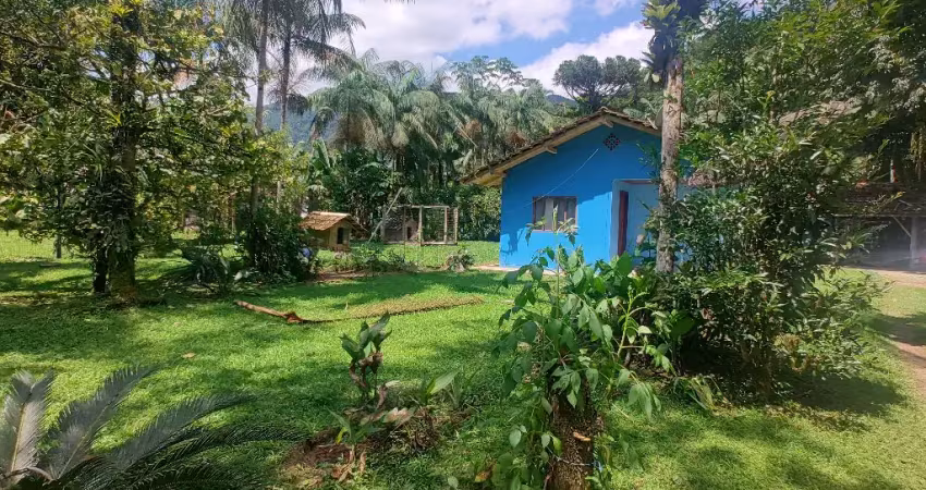 SITIO À VENDA NA ESTRADA QUIRIRI EM GARUVA!