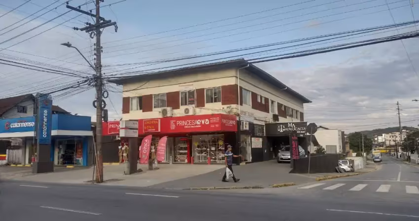 Sala comercial com 8 salas à venda no Iririú, Joinville 