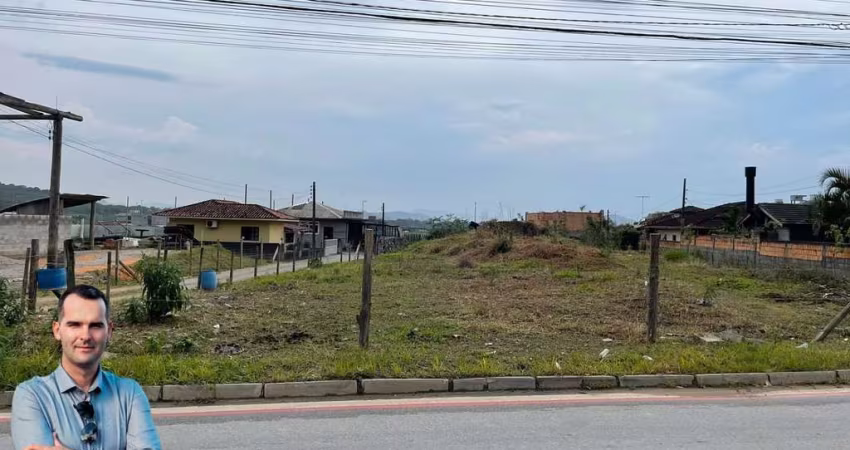 Lote 1530m² a venda no Bairro Pedra Branca