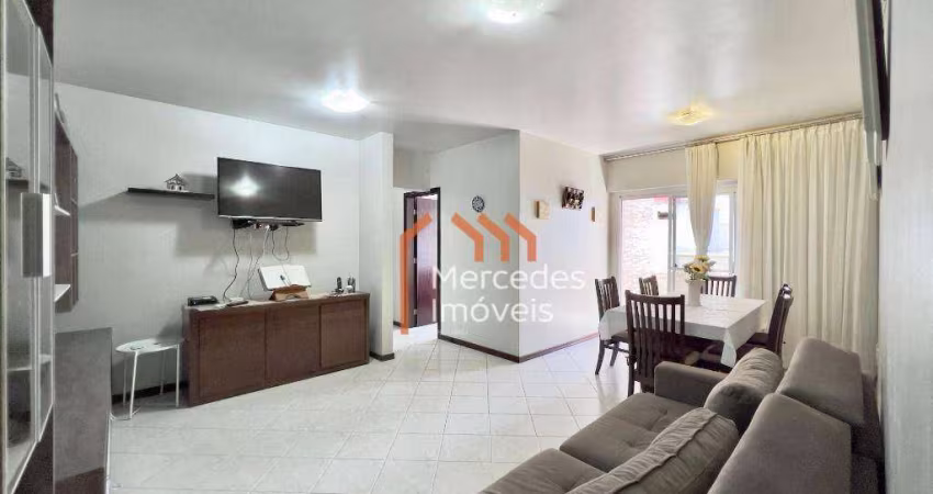 Apartamento mobiliado, 1 suíte + 2 dormitórios à venda, 88 m² por R$ 650.000 - Centro - Itajaí/SC