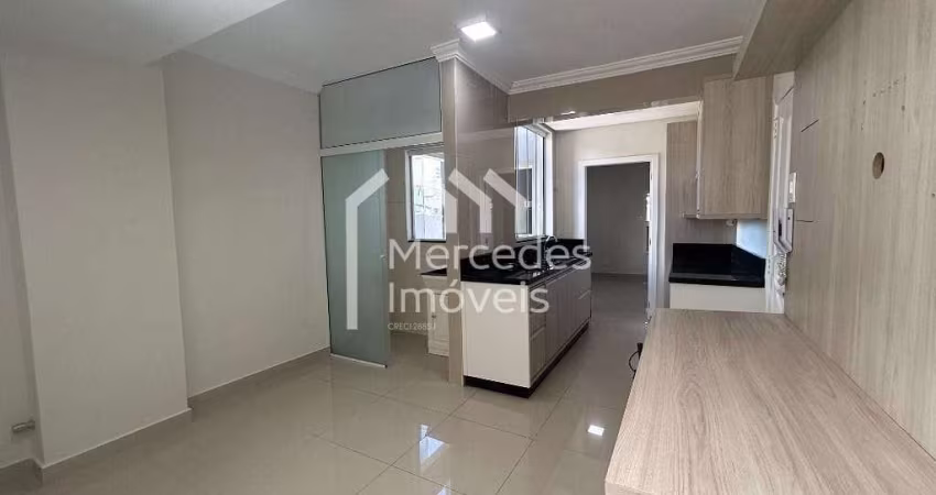 Apartamento semimobiliado com 1 dormitório à venda, 37 m² por R$ 398.000 - Centro - Itajaí/SC