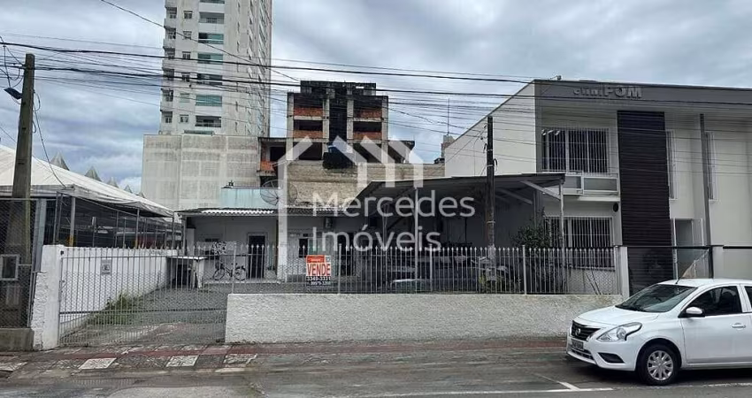 Terreno à venda, 253 m² por R$ 1.400.000,00 - Centro - Itajaí/SC