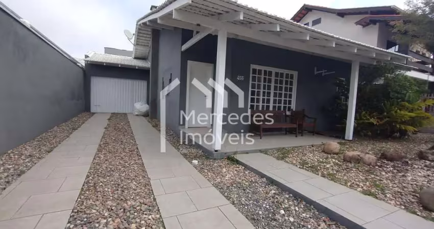 Casa à venda com 1 suíte +2 dormitórios, praia dos amores, balneário camboriú, sc