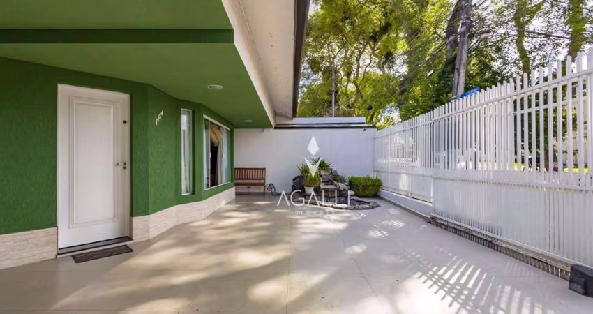 Sobrado com 3 dormitórios à venda, 394 m² por R$ 1.690.000,00 - Bacacheri - Curitiba/PR
