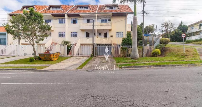Sobrado com 3 dormitórios à venda, 195 m² por R$ 950.000,00 - Hauer - Curitiba/PR