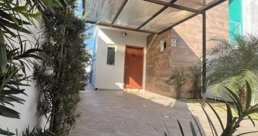 Casa - Sobrado Padrão, para Venda em Florianópolis/SC