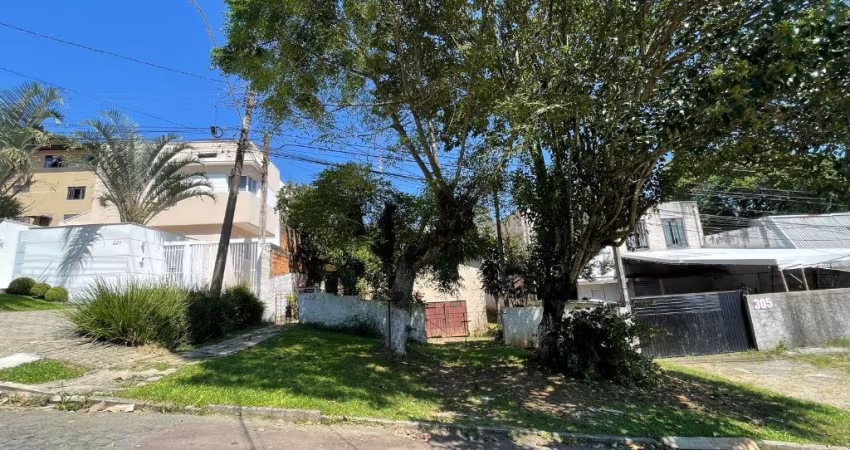Amplo terreno em aclive com linda vista