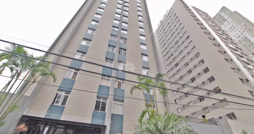 Apartamento com 2 quartos e vaga de garagem, no Edifício Lungomare, Bigorrilho.