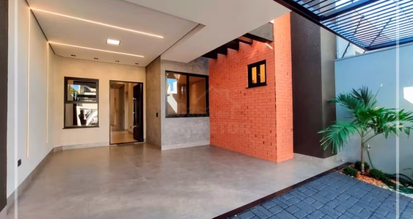 Casa com PISCINA  e COZINHA PLANEJADA no JARDIM BRASIL em Maringá