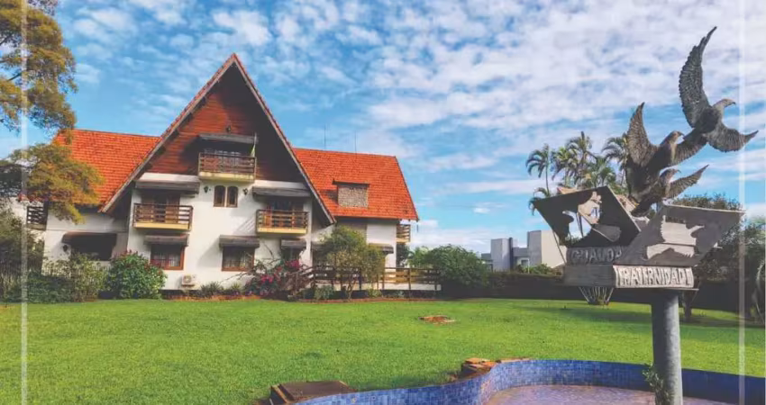 Mansão cinematográfica no coração do jardim guaporé - zona sul