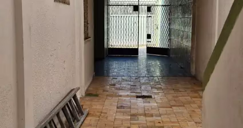 Vendo casa duplex com 4 suites, bom para comércio,  na fausto cabral