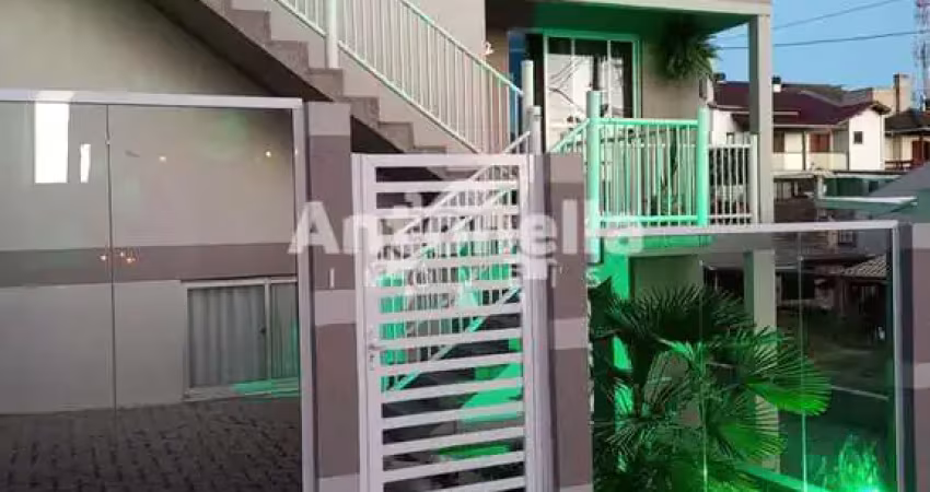 Casa com 8 quartos à venda no Vinhedos, Caxias do Sul 