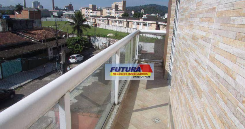 Sobrado com 3 dormitórios à venda, 94 m² por R$ 380.000,00 - Catiapoã - São Vicente/SP