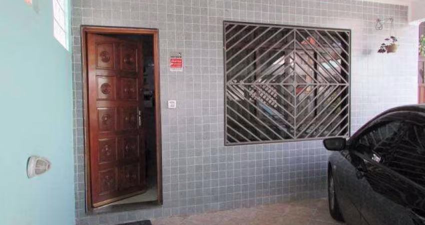 Sobrado à venda, 90 m² por R$ 460.000,00 - Vila Voturuá - São Vicente/SP