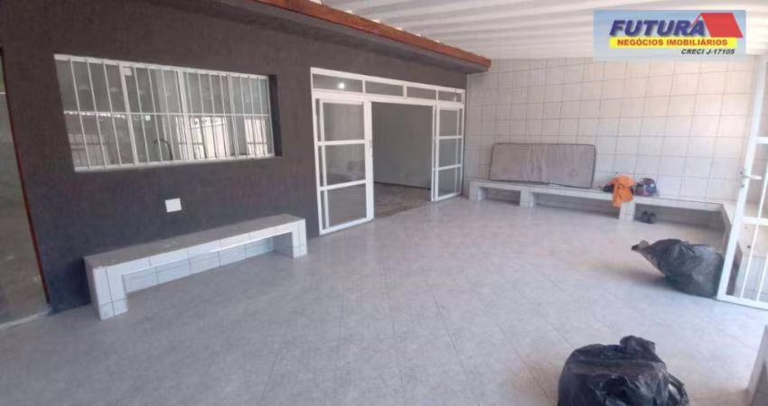 Sobrado com 3 dormitórios à venda, 161 m² por R$ 540.000,00 - Parque São Vicente - São Vicente/SP