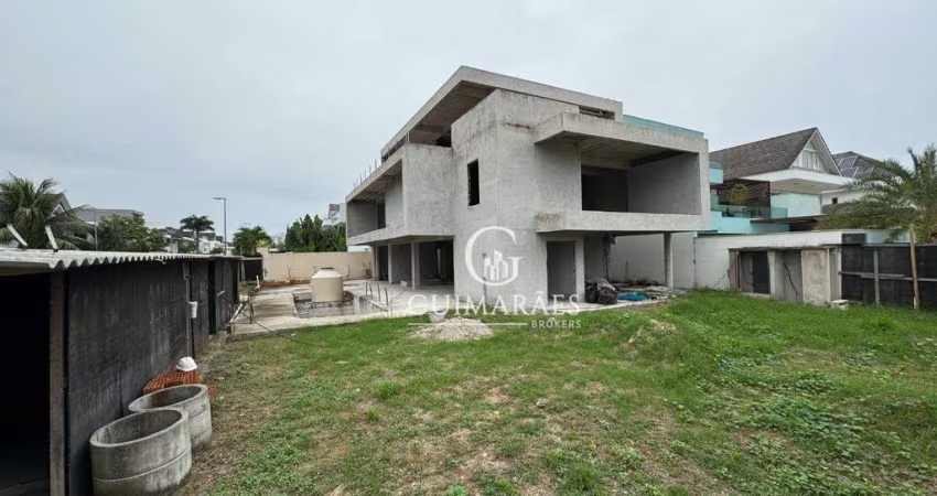 Terreno com Triplex Inacabado - Condomínio Art Life - Recreio dos Bandeirantes