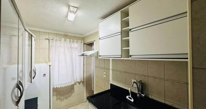 Lindo Apartamento condomínio Berbari I