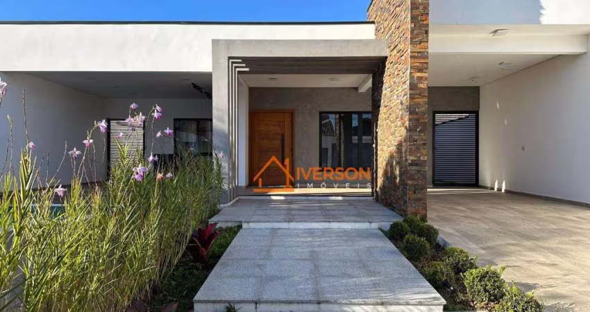 Casa para venda em Peruíbe com piscina