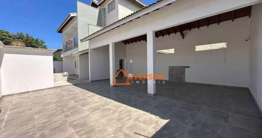 Sobrado de 2 lotes em Peruíbe
