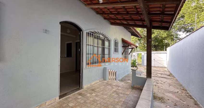 Casa 3 dormitórios para venda em Peruíbe