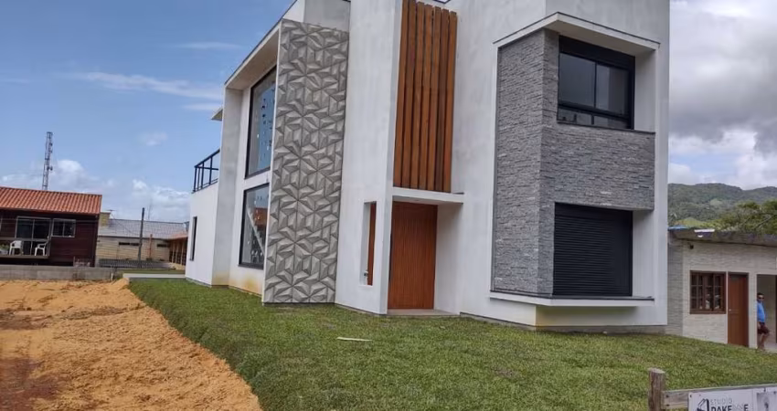 Sobrado Padrão para Venda em Praia do Siriú Garopaba-SC